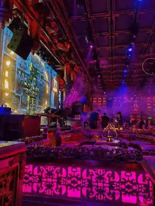 天阙酒吧(和平路店)-"这个酒吧时间有点长了,外面很霸气,像皇宫.