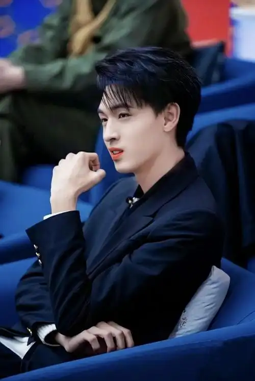 简介:-秦霄贤:病娇男友-话本小说网