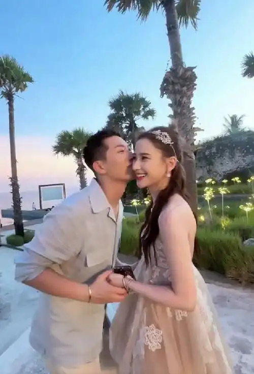 赌王|邓紫棋|何鸿燊|会计师_网易订阅