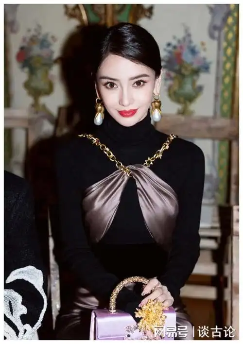 angelababy,原名杨颖,1989年2月28日出生于上海.