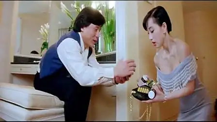 双龙会:成龙大哥帮利智现场按摩,请带耳机观看