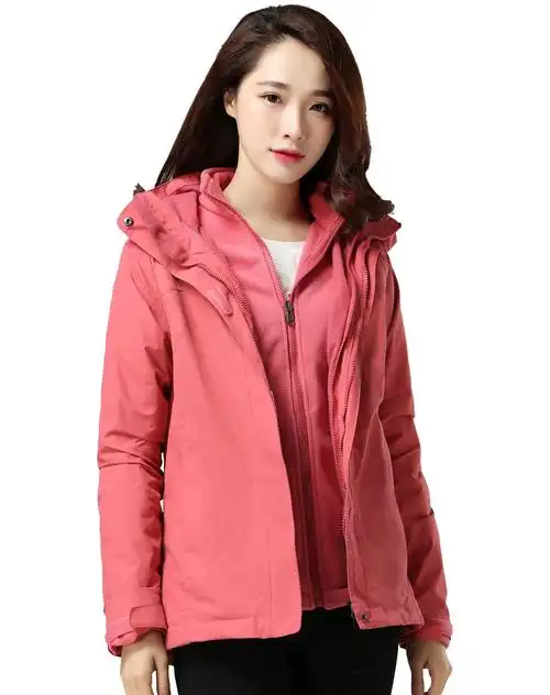 修身保暖 女款西瓜红冲锋衣 户外休闲