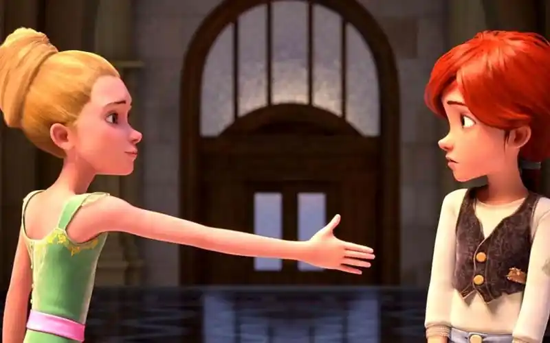 了不起的菲丽西:小女孩通过努力获得成功,富家女输的心服口服