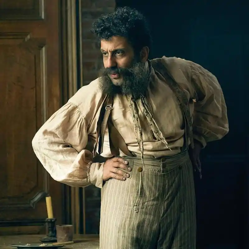 【bbc今日再曝多张迷你剧《悲惨世界》新剧照】"冉阿让"多米尼克