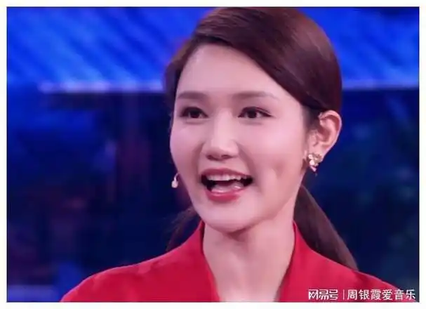 央视一姐龙洋事业直线上升3天主持2台晚会主持状态引争议