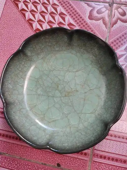 「陶瓷鉴赏」古朴典雅 宋代汝瓷包金口葵口笔洗文房用品瓷器摆件_色釉