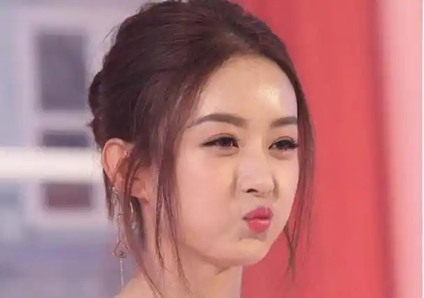 6大女星金鱼嘴:赵丽颖可爱,范冰冰吓人,迪丽热巴美出新高度!