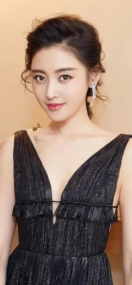 景甜69张芷溪68鞠婧祎67古力娜扎66迪丽热巴65唐嫣64刘诗诗63孙雅丽62