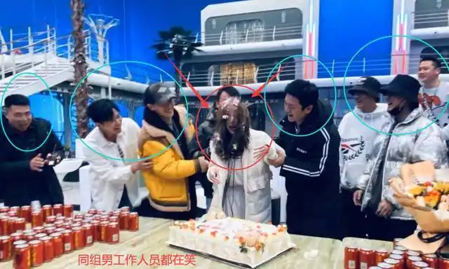 当年开进故宫的大奔和李一桐啥关系?因资源逆天被戏称景甜第二