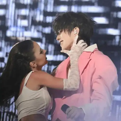 蔡徐坤要复出了?被《奔跑吧》抛弃的他,如今却比baby还受欢迎.