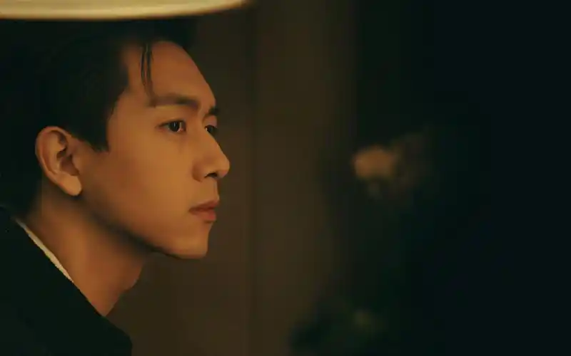 李现酷帅撩人写真桌面壁纸_大陆明星_壁纸下载_美桌网