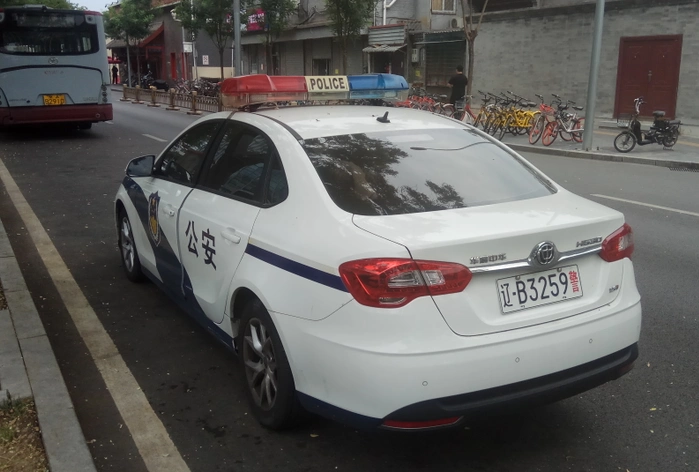 北京很多的上汽大通警车!