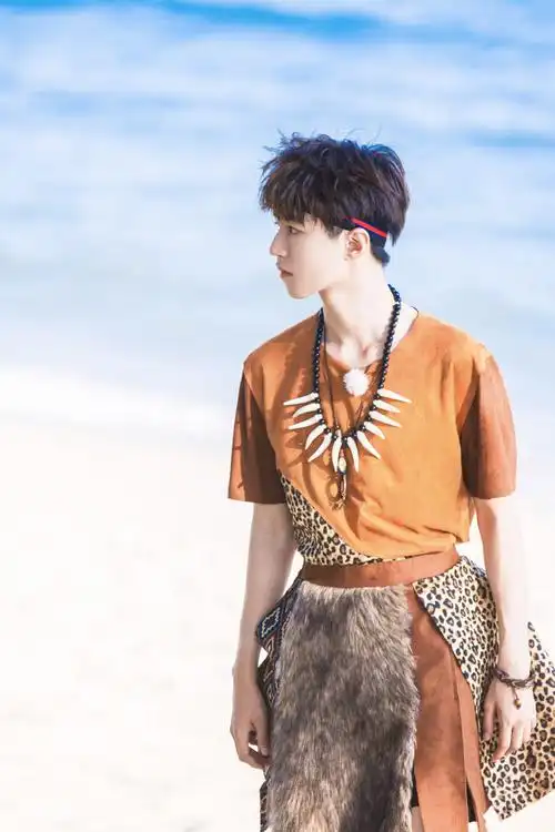 25x王俊凯##爱豆让人心动的夏日海边照