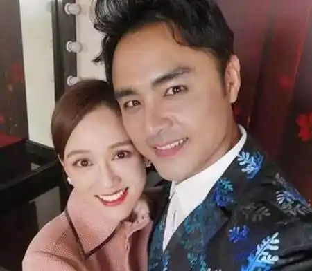 明道老婆王婷萱15岁出道明道哥哥因赌博欠债自杀