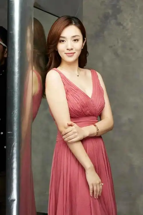 王晓晨大美女,魅力可人!