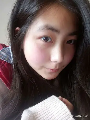 学生 1 人赞同了该回答 纯素颜.