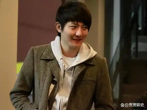 郭京飞:陆毅连襟 与鲍蕾亲妹一月闪婚16年相伴育有一子幸福美满