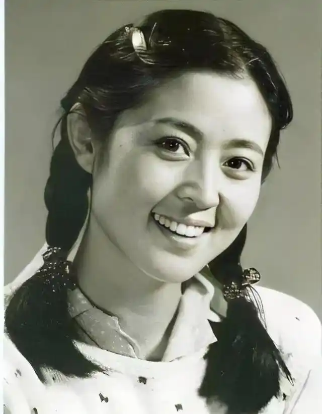 明星怀旧系列图片壁纸～倪萍