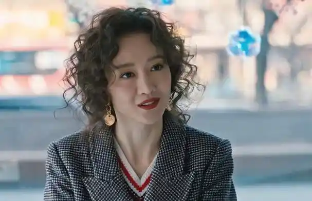 撒贝宁调侃王鸥小满生活谁片酬最贵蒋欣的反应让人笑翻