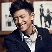 张一山头像高清图片大全_名人张一山真人头像大图下载【点击鼠标右键