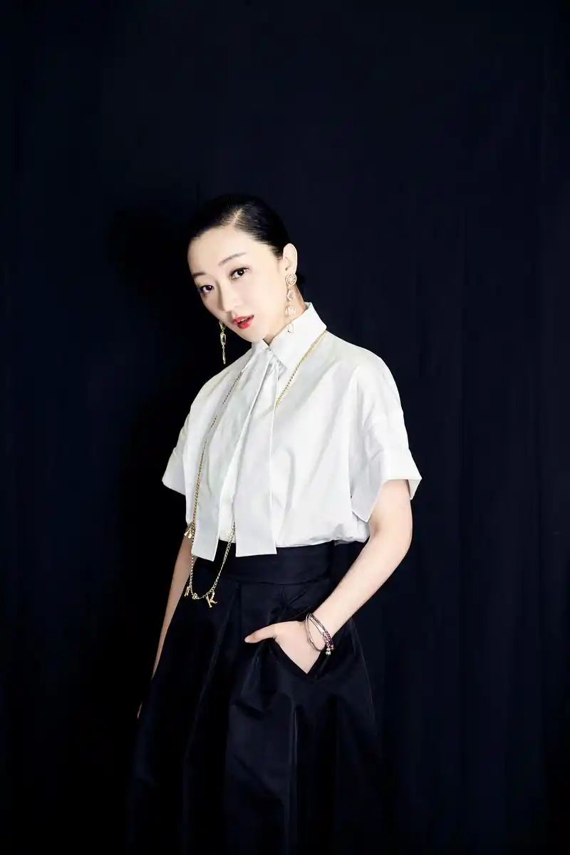 昨天一天过得好梦幻呀,昨晚兴奋的我愣是没睡好觉～王老师的歌声一直