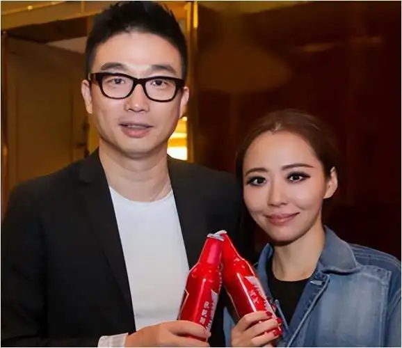 六年过去张靓颖与冯轲的现状揭示差距一目了然