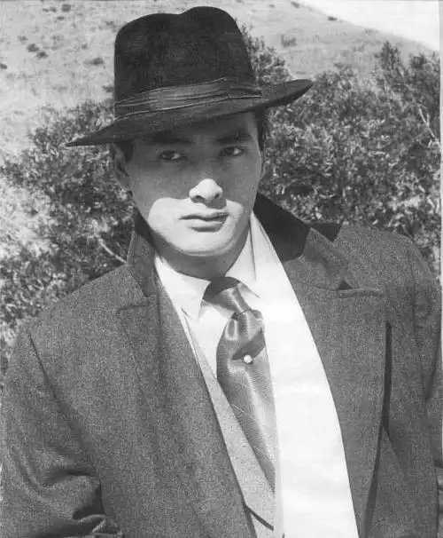 珍贵老照片,一次性看完周润发年轻时【一点资讯】