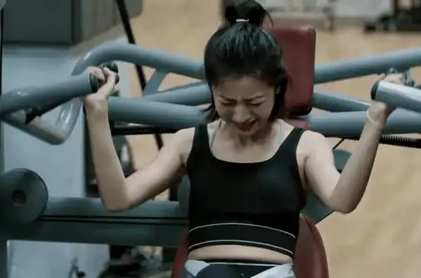 张雨绮也有赘肉碧波庭这没有什么好焦虑的