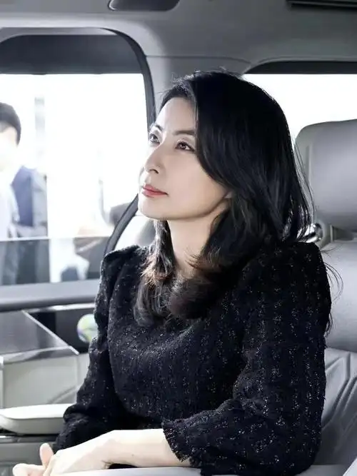 郭晶晶整顿香港豪门二十年|郭晶晶|香港_新浪新闻