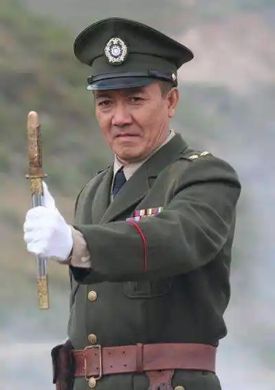 最适合演军人的12位男星吴京仅排11第一是他