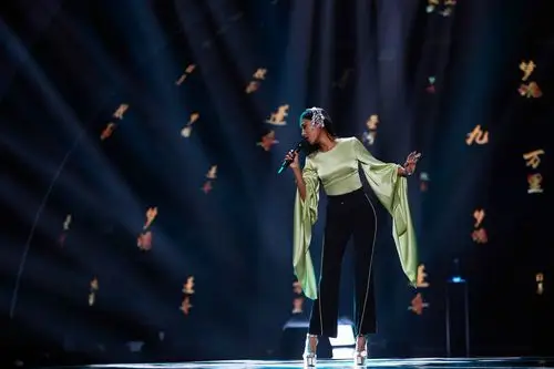 吉克隽逸登经典咏流传万丈豪情诠释九万里风鹏正举