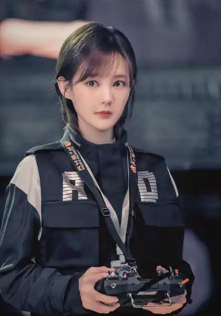 亲爱的热爱的艾情饰演者叫什么名字(没想到被李一桐美到了)