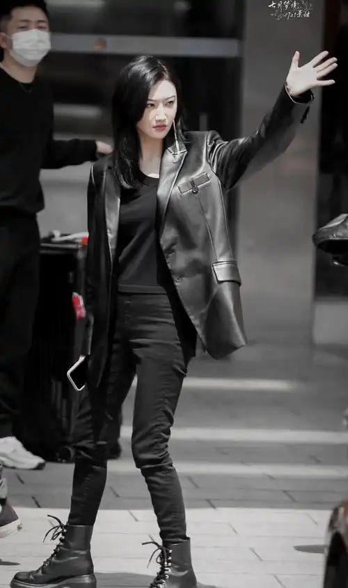 景甜的免费照片大受欢迎一袭黑西装超帅迎眼神杀气a到爆炸