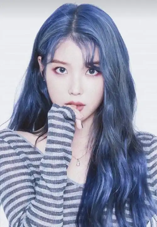 iu李知恩蓝色系头像