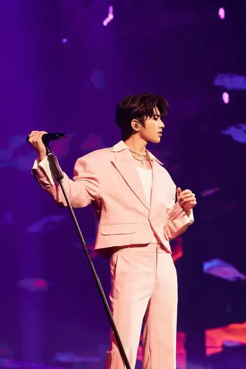 蔡徐坤2023迷巡回演唱会