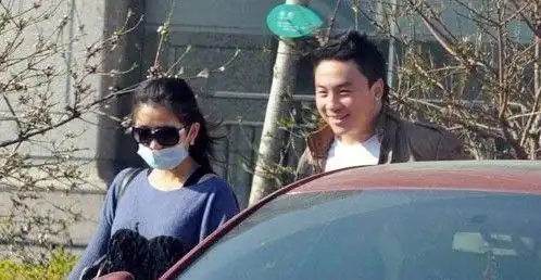 释小龙老婆杨丽晓介绍释小龙的妻子个人资料