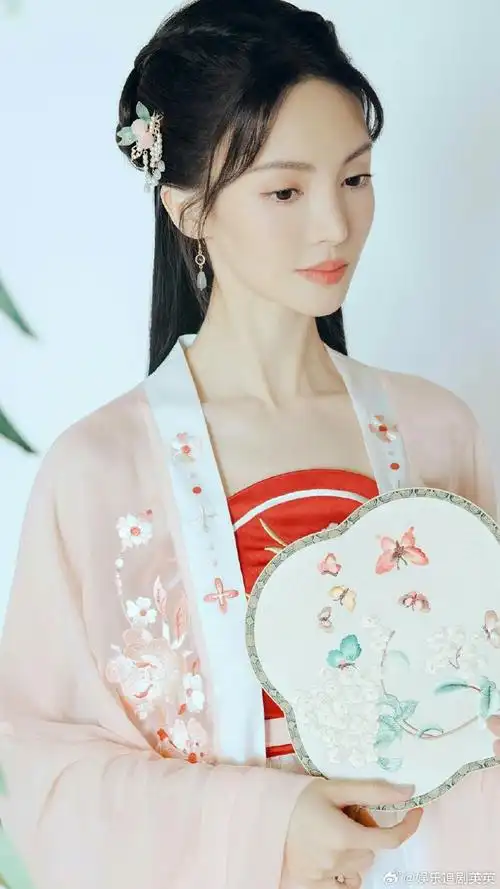 金晨应该是不会再拍那部古装剧续集了06