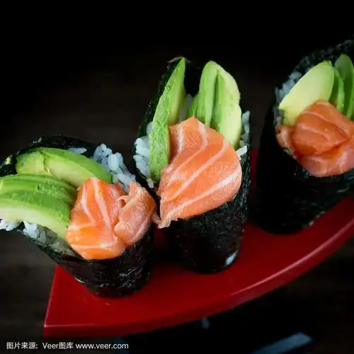 三文鱼鳄梨手卷