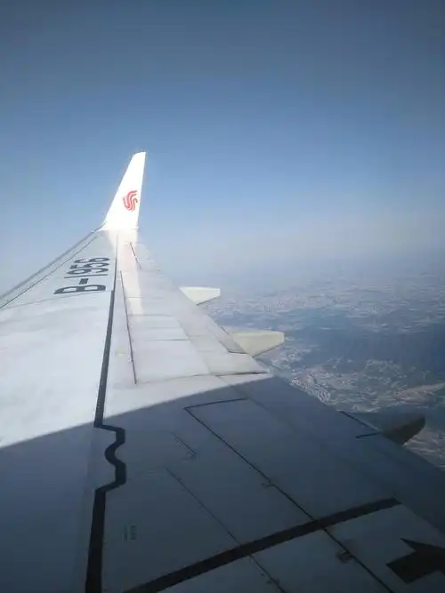 正在着陆于北京机场