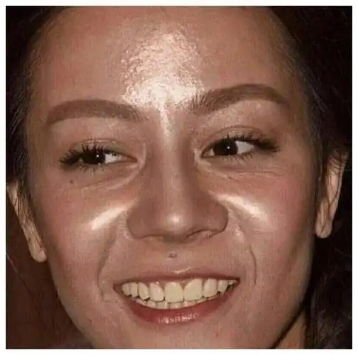 迪丽热巴丑照流出皮肤超差黑粉恶意丑化照片其心可诛