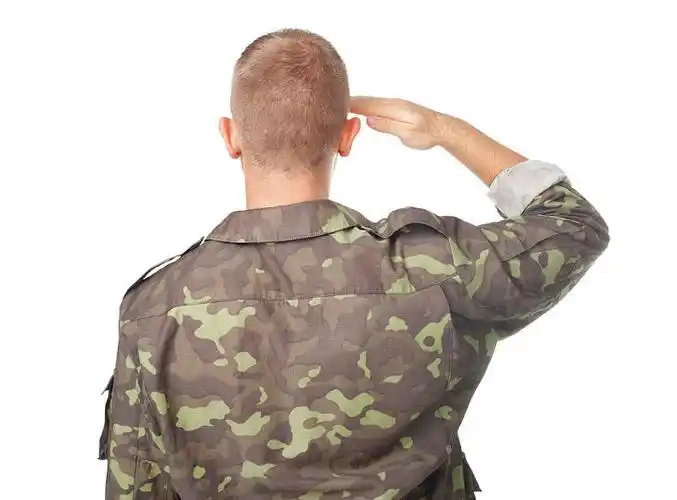 背面视角,士兵,敬礼,隔绝,白色背景,背景_高清图片_全景视觉