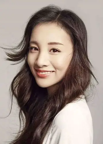 章龄之出场费|章龄之代言费|章龄之商演报价|章龄之pr广