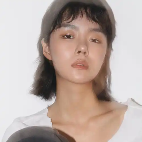 p>张羽清,原名张婉清,出生于福建省泉州市,中国内地歌手,演员 sup