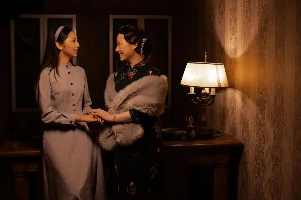 《燎原》精彩剧照!#演员 #沉浸式话剧 #话剧燎原  - 抖音