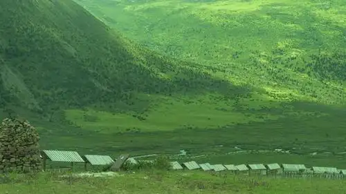 绿色山水护眼风景,高清壁纸,风景图片-回车桌面