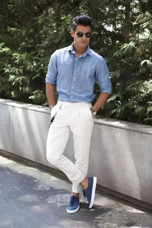 敢穿白裤子的男人都很自信!