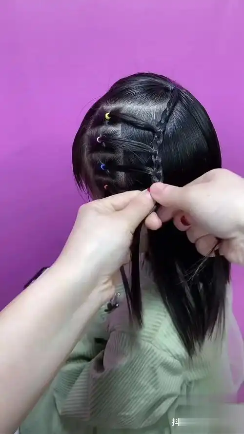 短发宝宝也可以扎的3 1发型儿童编发 编发教程-时尚视频-搜狐视频