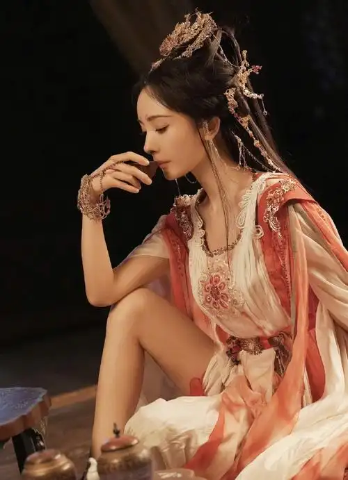 杨幂 狐妖小红娘剧照  缘起红线,情定狐妖.