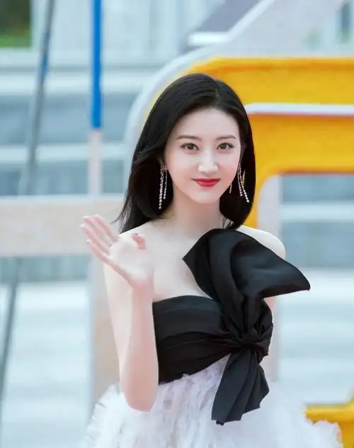 一手好牌打烂的女演员景甜太可惜了