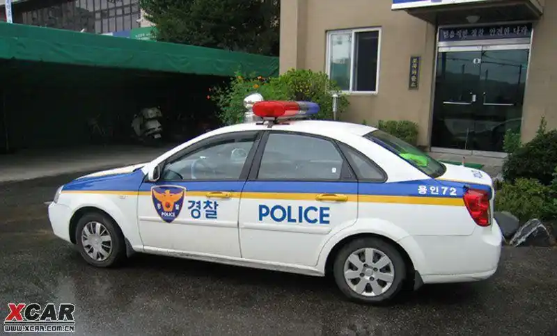 昨天在韩国看到的凯越警车